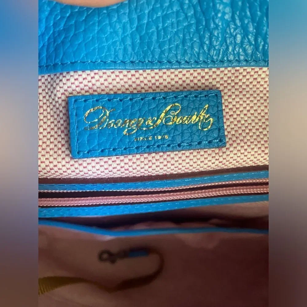 Dooney & Bourke Blue  Pebble Grain Leather Large  Logo Lock Sac
